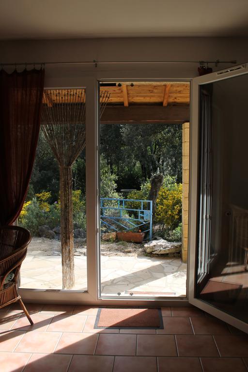 Вилла A L'Est D'Uzes Saint-Siffret Экстерьер фото